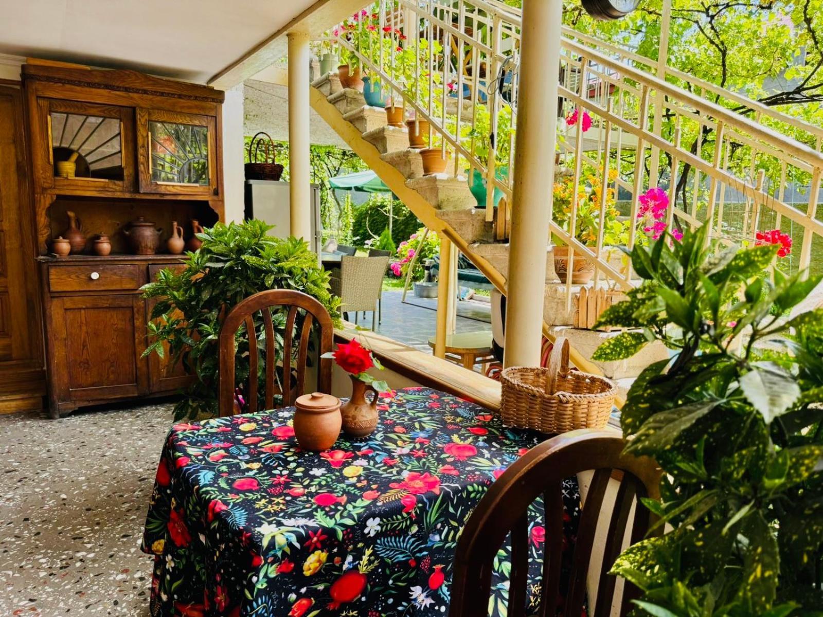 Home Inn-Guesthouse Lagodekhi Luaran gambar